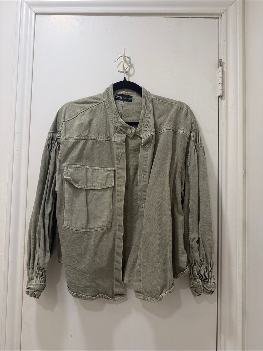 Zara Light Olive Utility Jacket with Gathered Sleeves